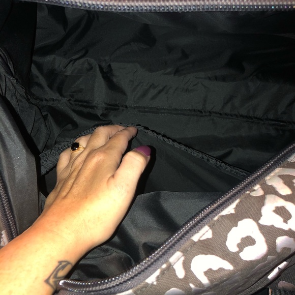 RARE Victoria’ Secret Pink leopard luggage set. - Picture 8 of 8